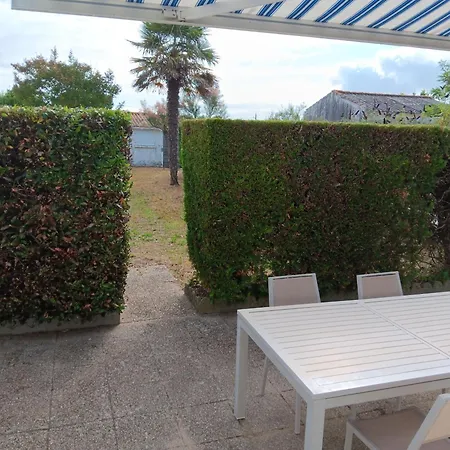 Jolie 3 Etoiles, 2 Chambres, Jardin Pres - Fr-1-476-62 Prázdninový dům